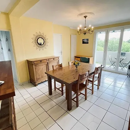 Large Bright With Balcony Apartment