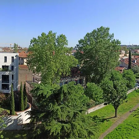 Appartamento Large Bright With Balcony